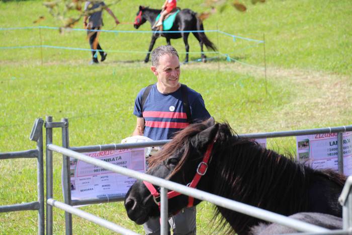 Zizurkil herrigunea Azoka Be 42 1570974703496