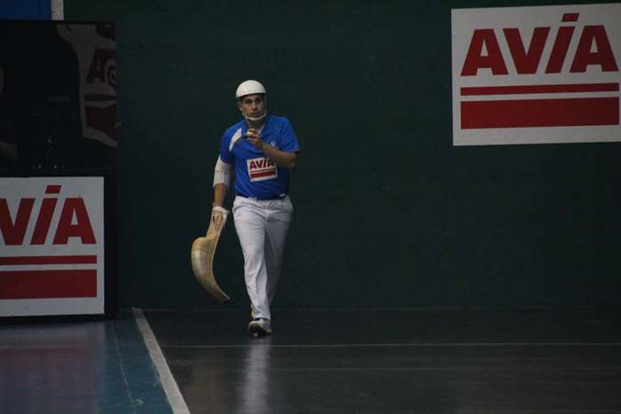 ZESTA PUNTA ELOLAREN OROIMEN 81 1512735723993