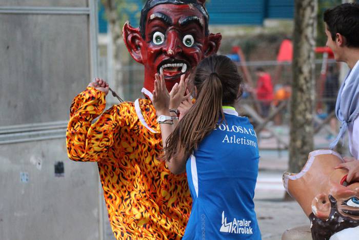 Irurako Jaiak 2015 buruhandiak 9 1443806835145