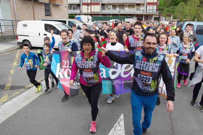 korrika, furgonetatik, Anoet 35 1649421139591