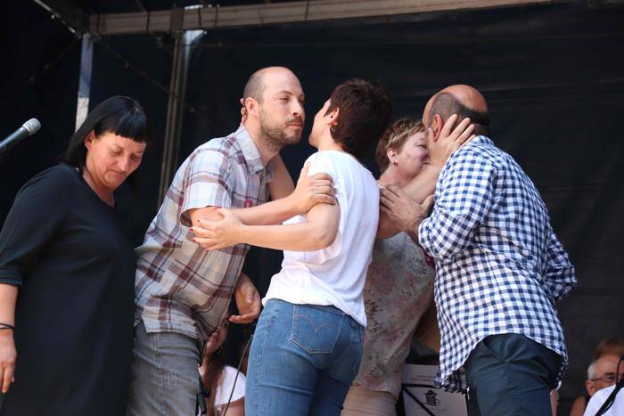 Musikak eta dantzak jantzi d 32 1531659156976