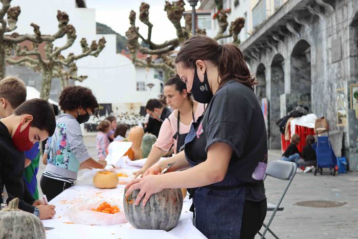 Lehen azoka ekologikoa egin  25 1635685256563