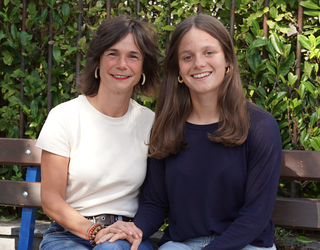 «Presio gehiegi dago gaur egun politikan eta futbol profesionalean»