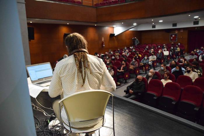 (H)ari naizelaren 200. saioa 24 1614413235377