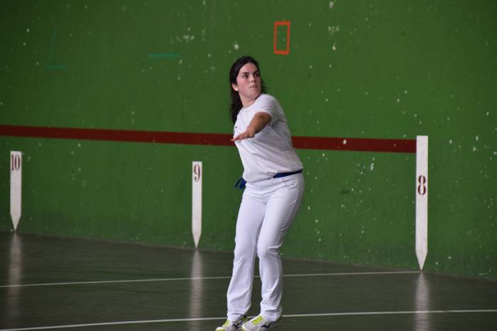 Giro onean ari da ospatzen B 6 1527960657289