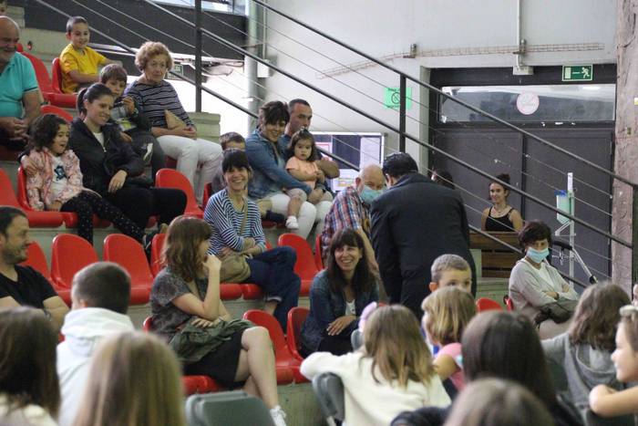 Asteasun festak apurtu du "n 26 1593430419927