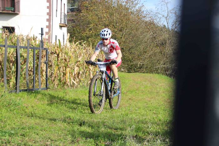 olarrain auzoa abraham olano 29 1572182915585