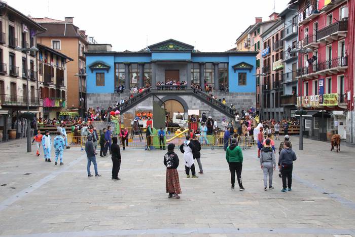 Zezenaren aurrean korrika 18 1551703610402