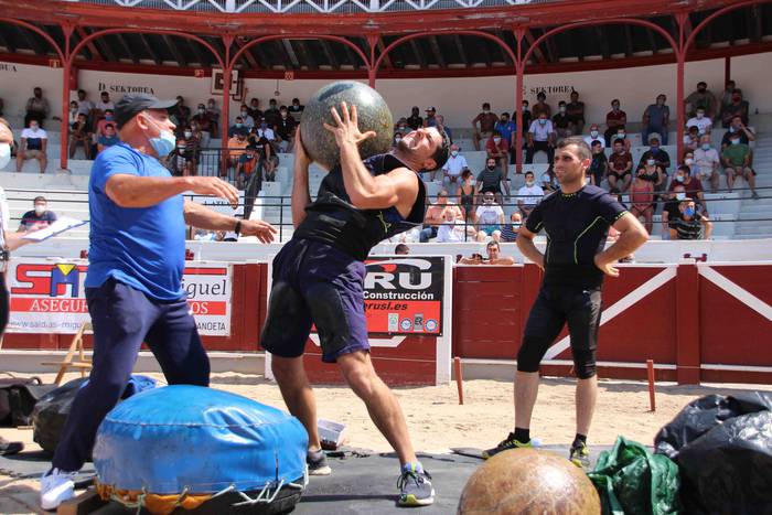 Arria V.a eta Izeta VI.a iza 77 1596214392846