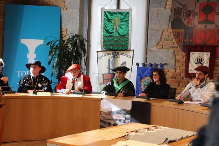 Tolosako Babarrun Kofradiako kide berriak 2 1479648541486