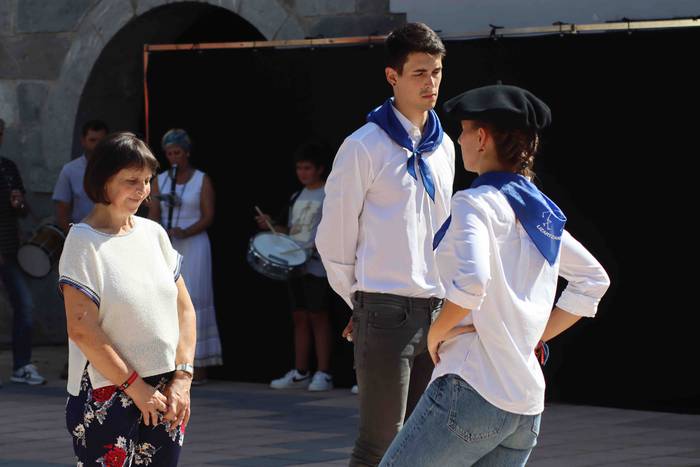 Dantzan igaro dute goiza Liz 17 1630841473772