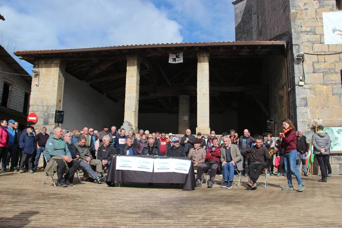 Zizurkilgo torturatuen sarea aurkeztu dute