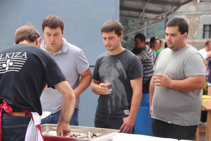 Txakolina eta sardinak, fest 20 1536498453697