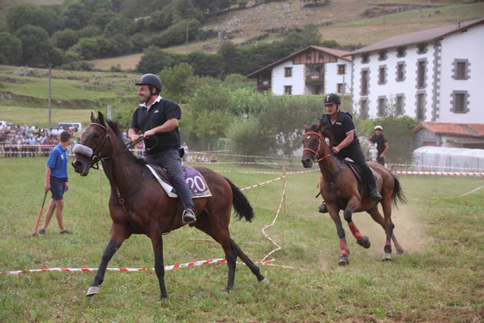 Zaldiak lasterka, gazteak desafioan 116 1472407385416