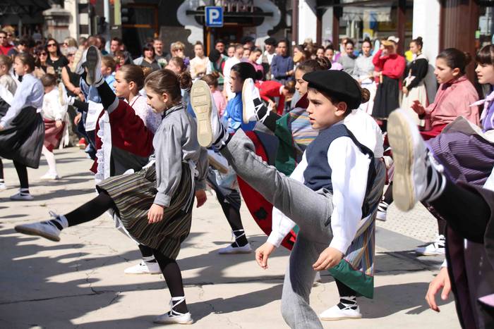 Villabona-dantzari-eguna-Oin 48 1553345927904