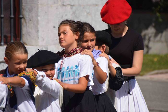 Orendain festak dantza emana 11 1534332595568