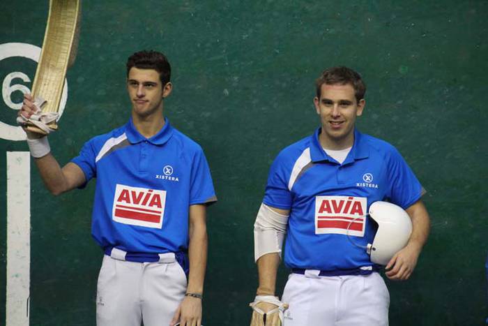 ZESTA PUNTA ELOLAREN OROIMEN 78 1512735706995