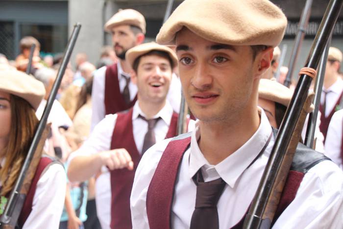 Santuek eta dantzariek poztu 143 1498312976595