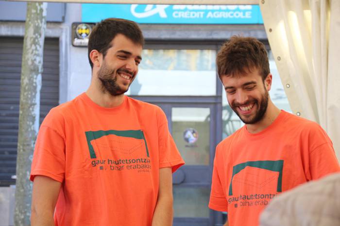 Aurpegi ezagunak bozka emate 62 1489931371600