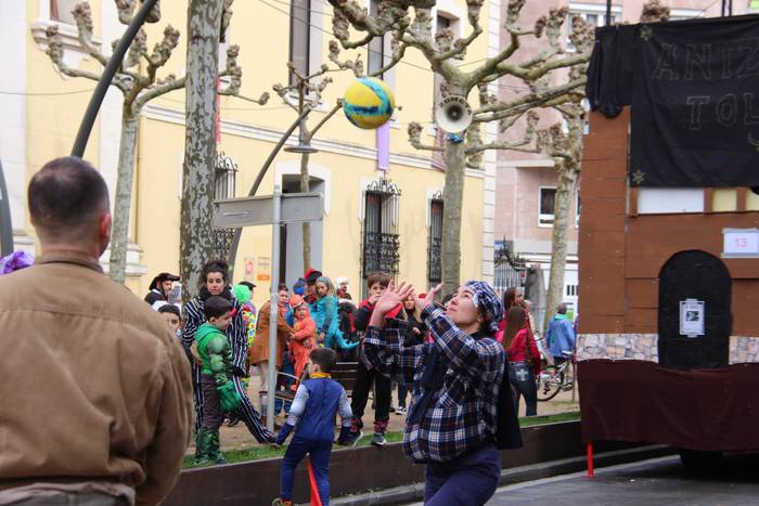 Irudimenak ez du mugarik Tol 8 1740933746566