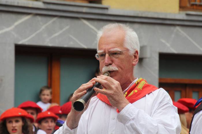 Santuek eta dantzariek poztu 29 1498312338490