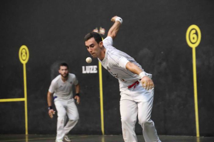 Zubizarretari jantzi dio txa 44 1568573508911