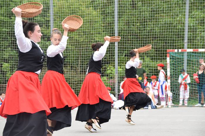 Ibarrako Dantzari Txiki Egun 59 1528547944632