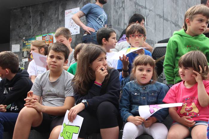 Ikaztegietako Eskola Txikiak Festa 14 1465744461977