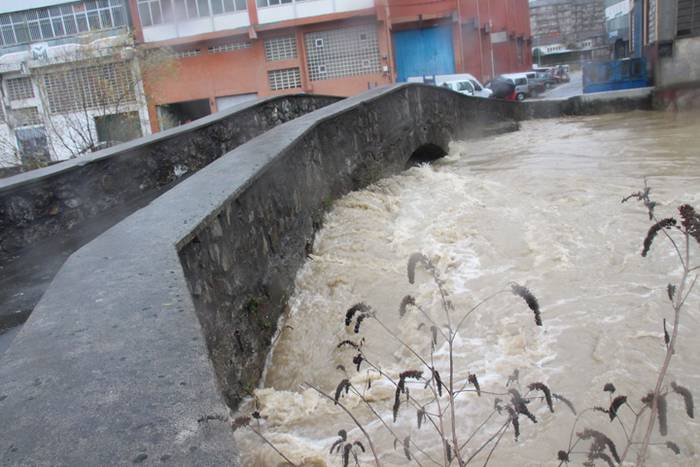 Astelehena, gainezka 14 1484560830517