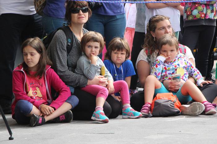 Ikaztegietako Eskola Txikiak Festa 1 1465744457438