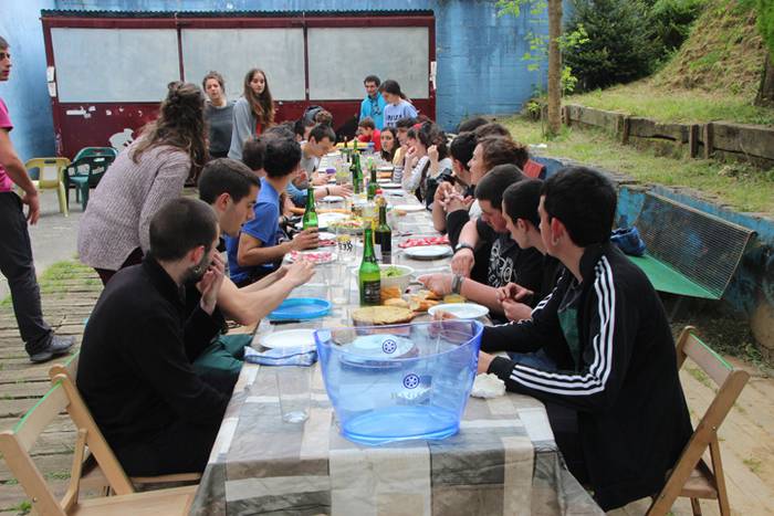 Anoetako Gaztetxea Urtemuga Eguna  14 1462649179362