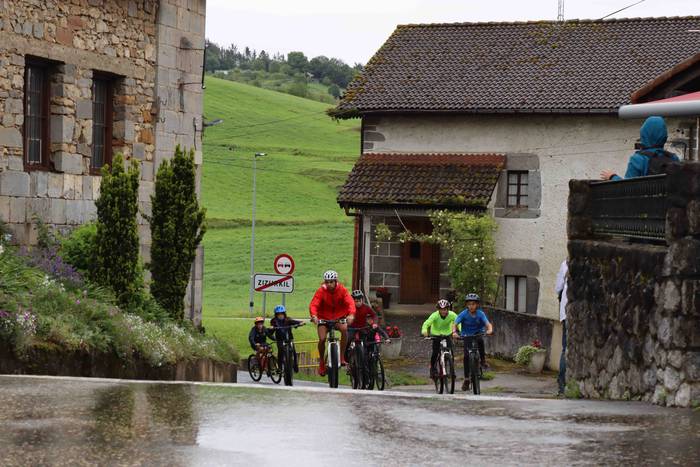 XXI. Biatloia egin dute Zizu 18 1621162213995