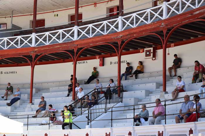 Bertso saioa Tolosako zezen  3 1592740341333