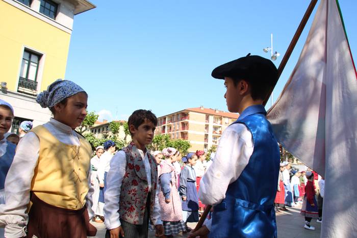 Dantzari Txiki eguna Ibarran 2016 19 1464428071259