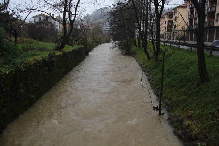 Astelehena, gainezka 19 1484571382564