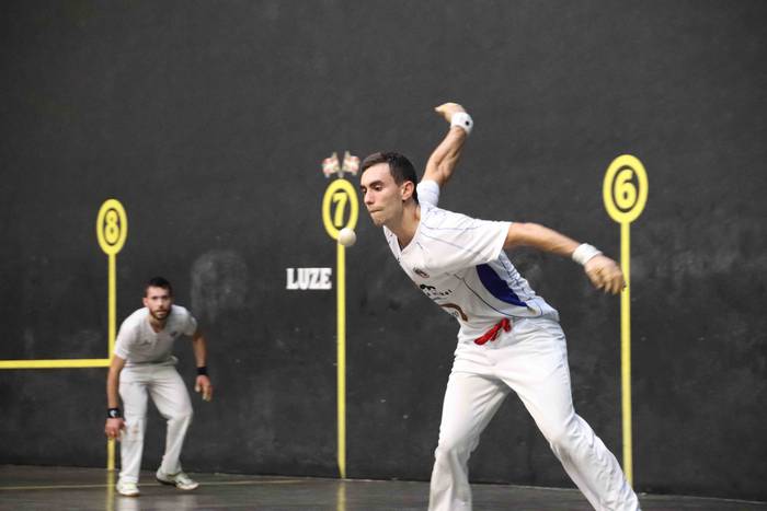 Zubizarretari jantzi dio txa 47 1568573510914