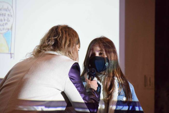 Komikigile onenek sariak esk 10 1639821969289