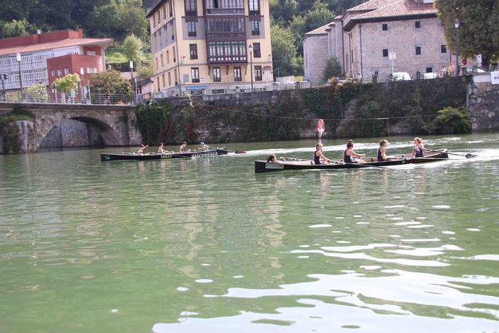 Arraunean, elkartasunez 167 1568479704007