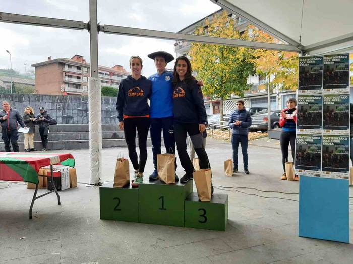 David Garcia eta Izaro Rubio 44 1637502218179