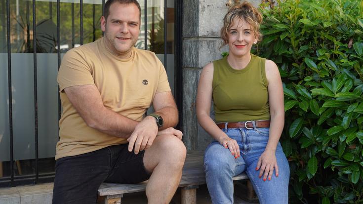 «Gurasoek ez zituzten bertsoak eta literatura landu, baina asko lagundu digute»