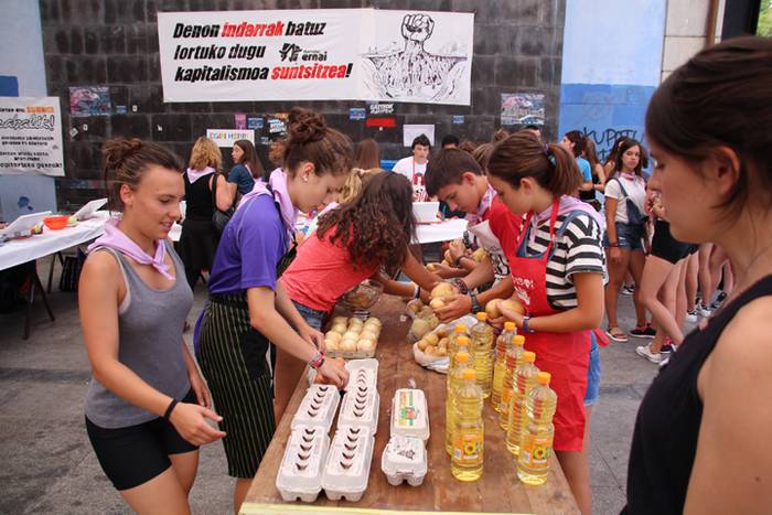 Gazteen festa egarriak ez du etenik 5 1472122411301