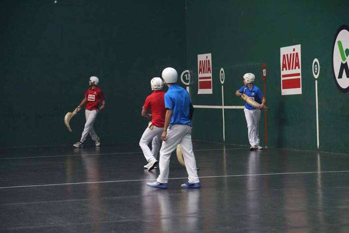 ZESTA PUNTA ELOLAREN OROIMEN 13 1512735356447