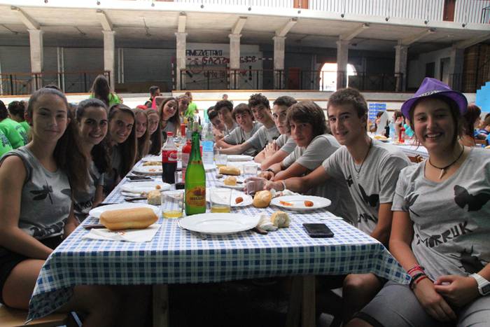 PIlotalekua kuadrillen kolorez beteta 24 1472221483063