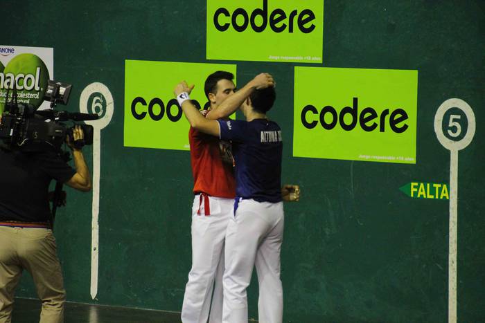 Bi maisu handi, katedralean 44 1571600532261