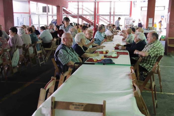 Jubilatuen bazkaria Santioak 4 1658938133285