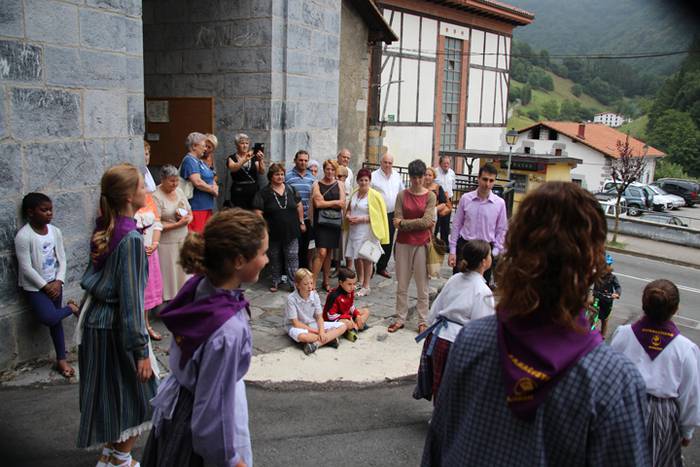 Mezaren osteko dantza 14 1472383717654