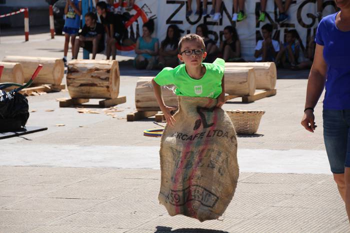 Eguna kirola eginez hasi dute Amezketan 1 1472039562712