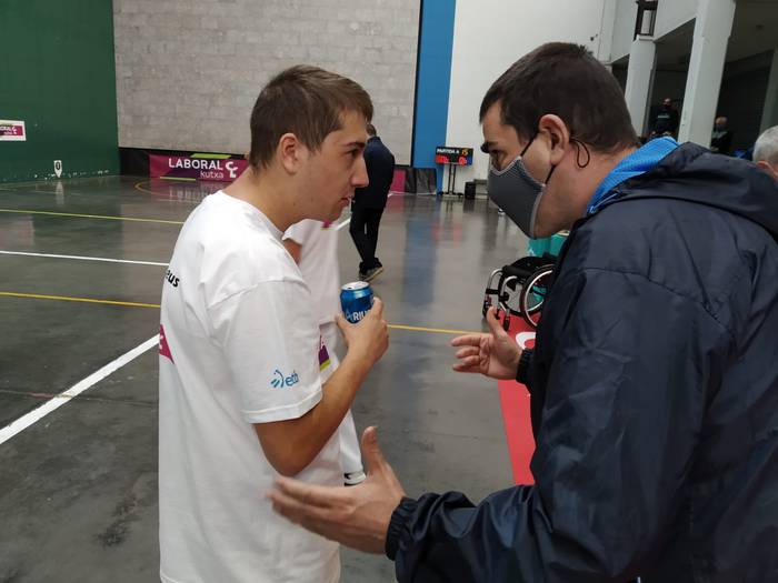 Eskualdeko bi pilotari izang 3 1601915138866