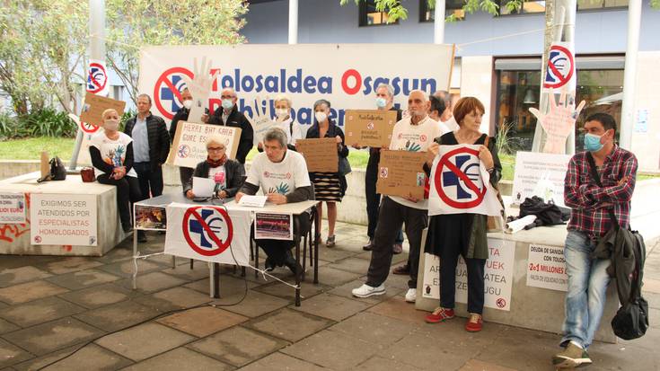 "Eskuak ez dira txalotzeko soilik. Balkoietatik jaisteko garaia iritsi da"