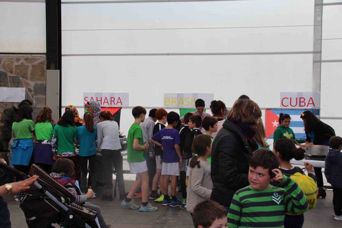 Txikienek eman diote hauspoa 29 1555155542401